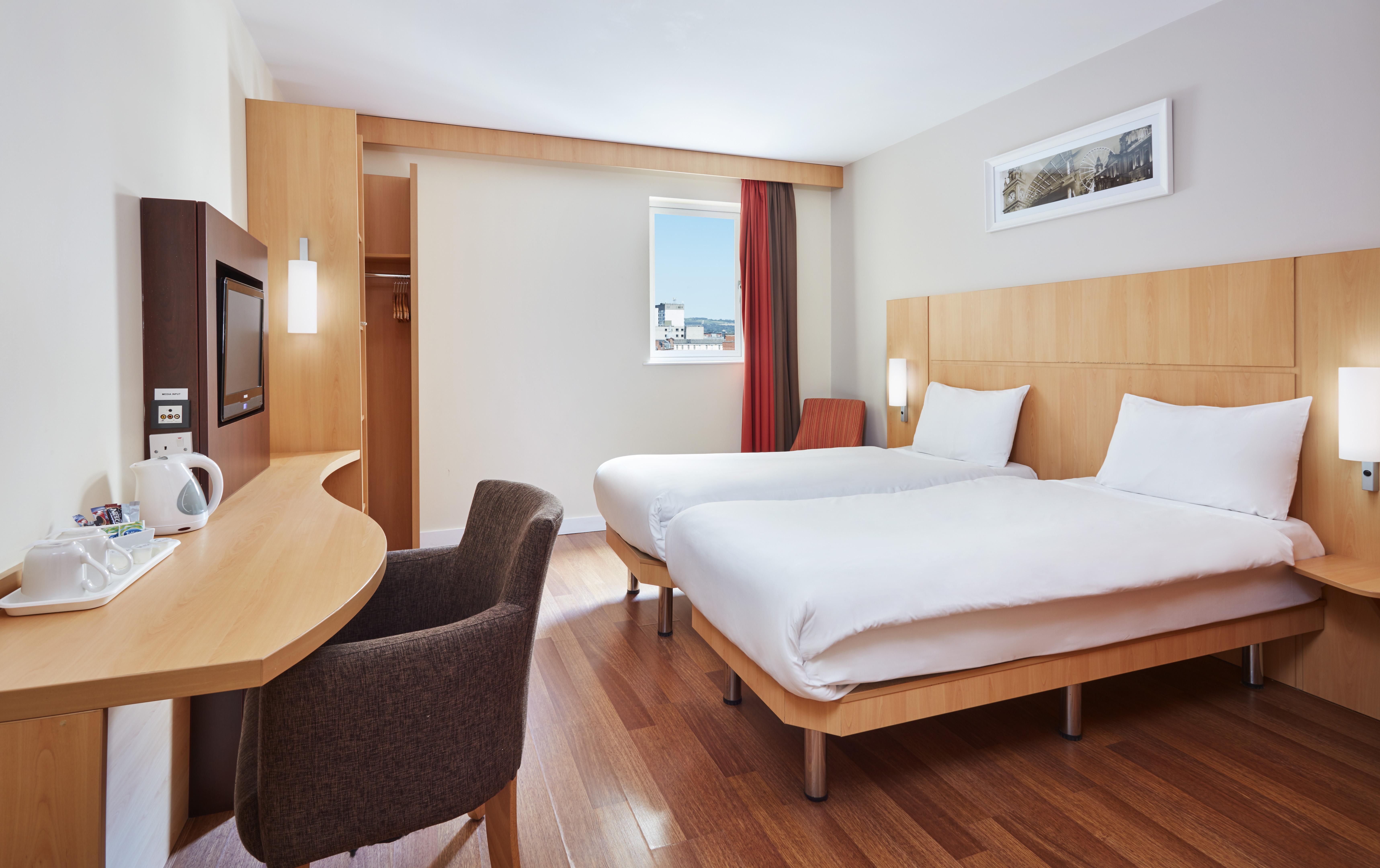 Ibis Belfast City Centre Exterior foto